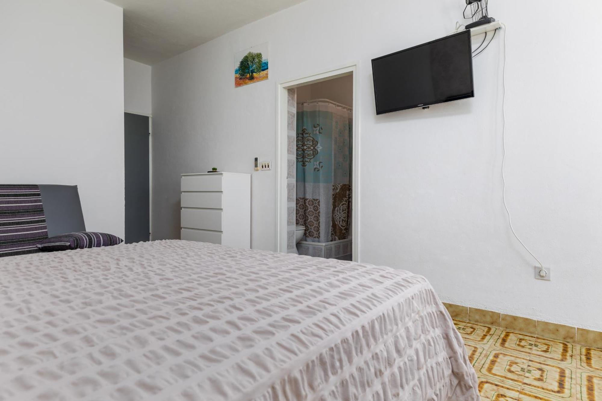 Apartments By The Sea Lokva Rogoznica, Omis - 18638 Bilik gambar