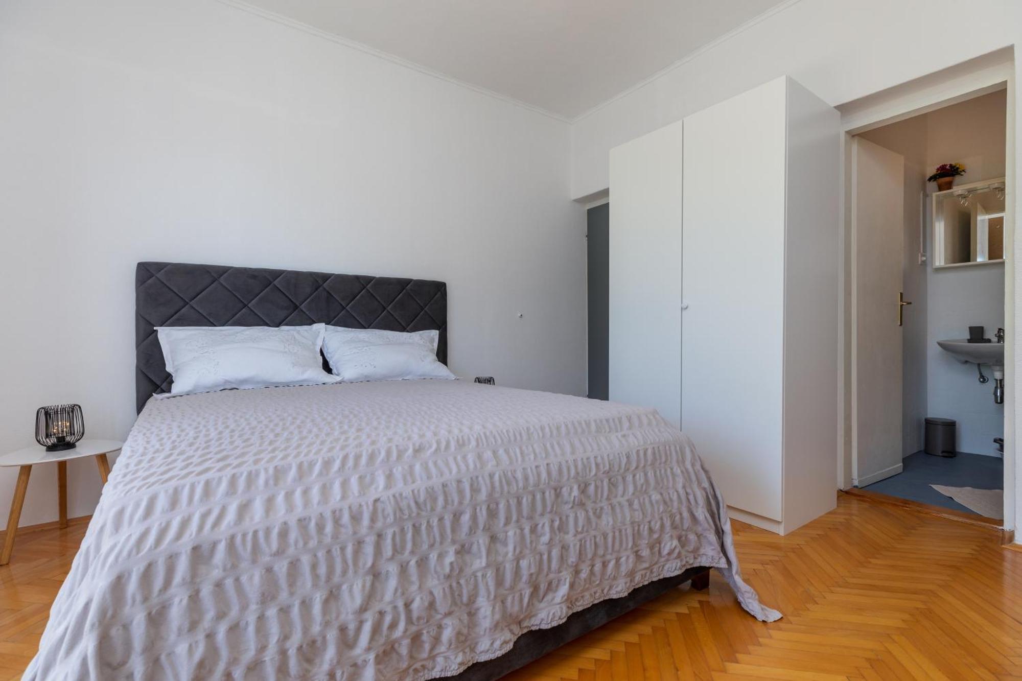 Apartments By The Sea Lokva Rogoznica, Omis - 18638 Bilik gambar