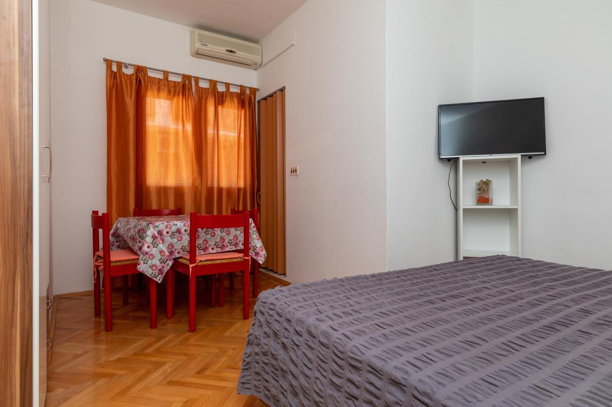 Apartments By The Sea Lokva Rogoznica, Omis - 18638 Bilik gambar
